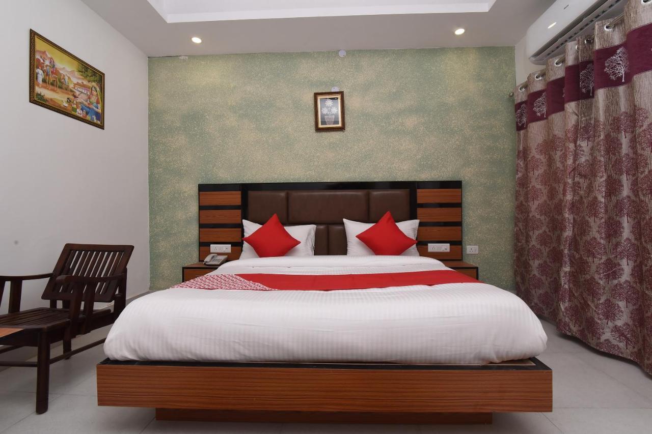 Capital O 13310 Noida Suites Zewnętrze zdjęcie