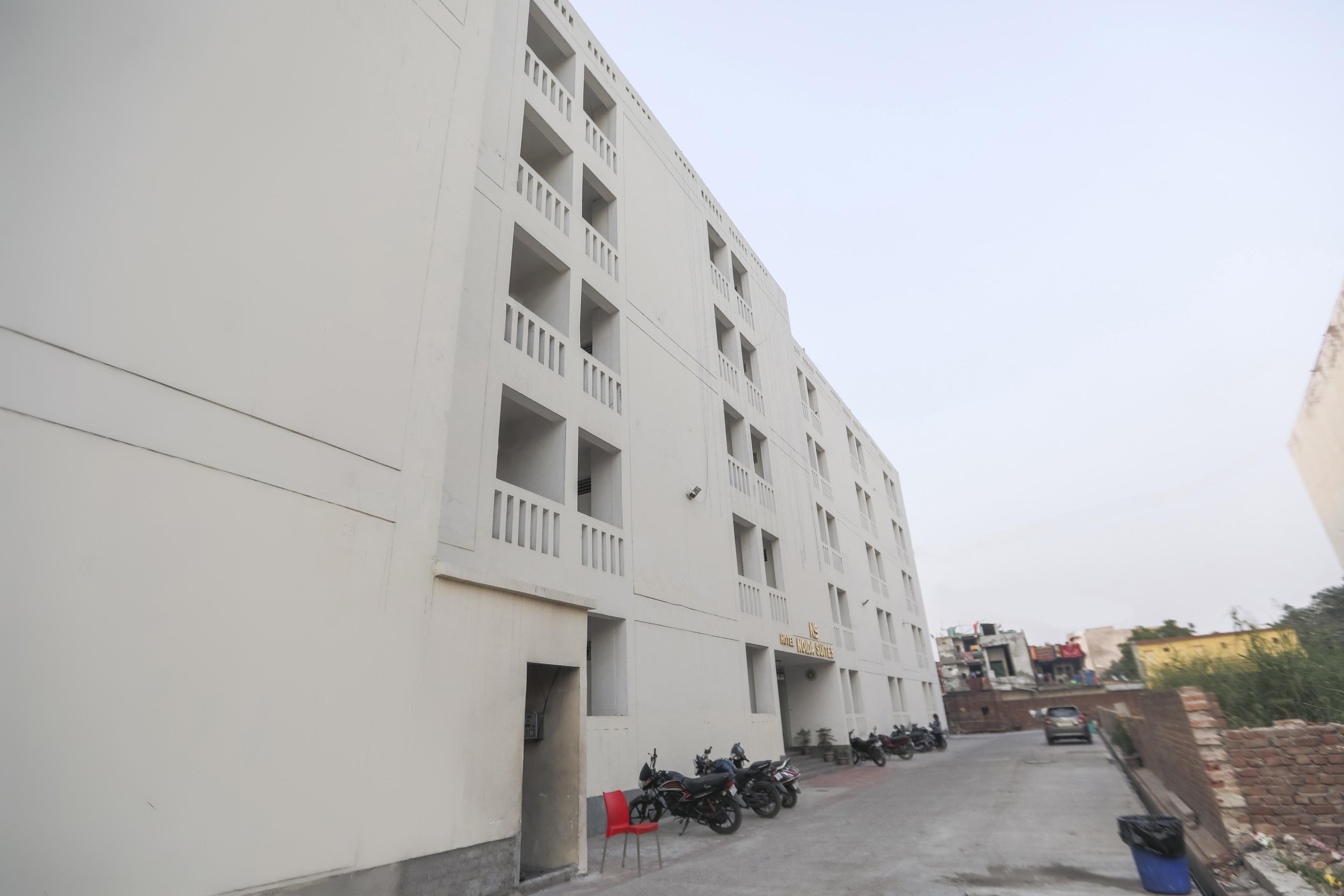 Capital O 13310 Noida Suites Zewnętrze zdjęcie