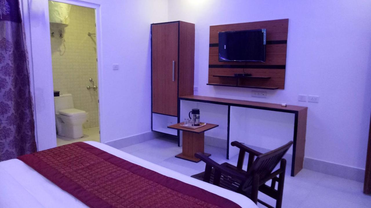 Capital O 13310 Noida Suites Zewnętrze zdjęcie