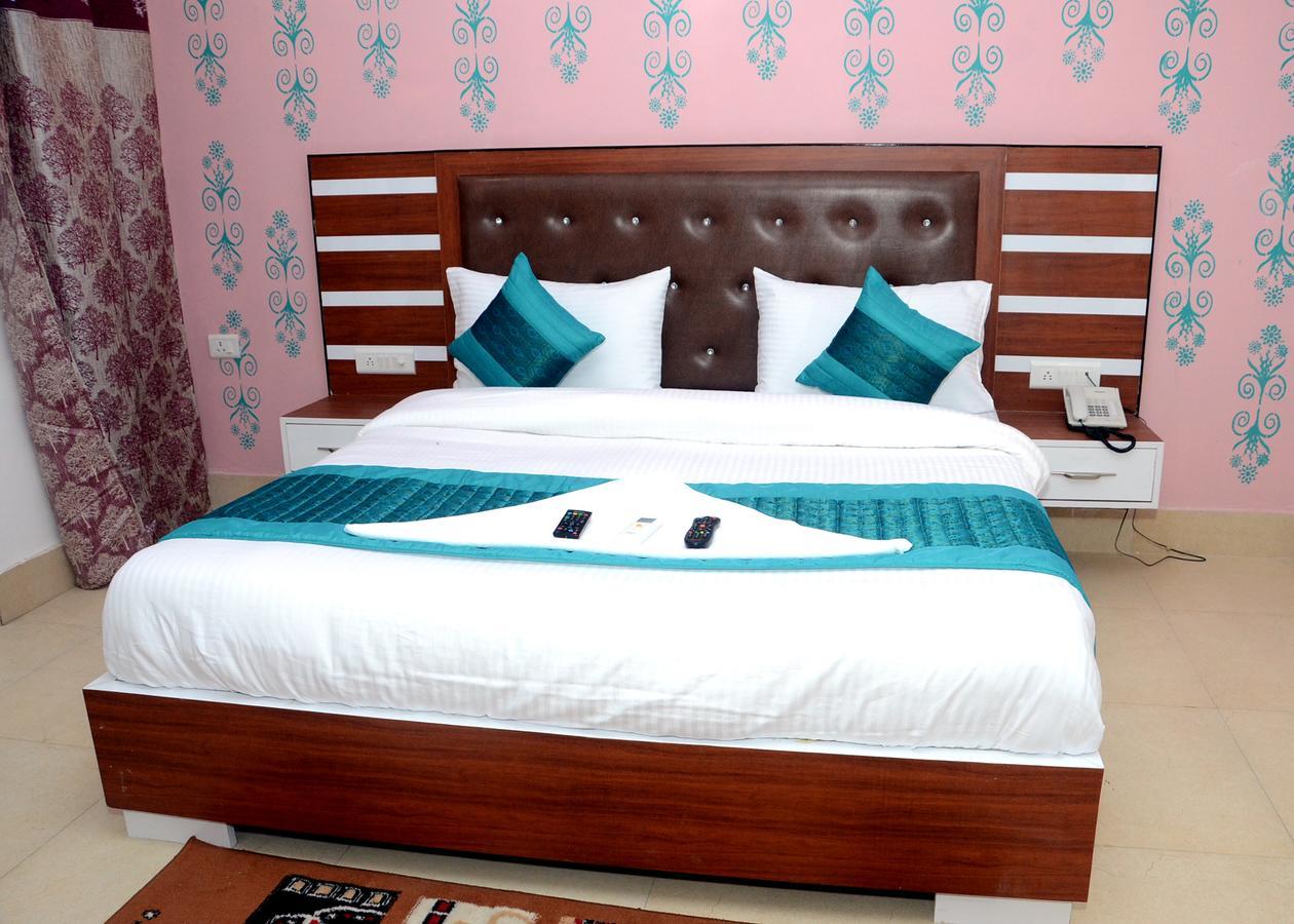 Capital O 13310 Noida Suites Zewnętrze zdjęcie