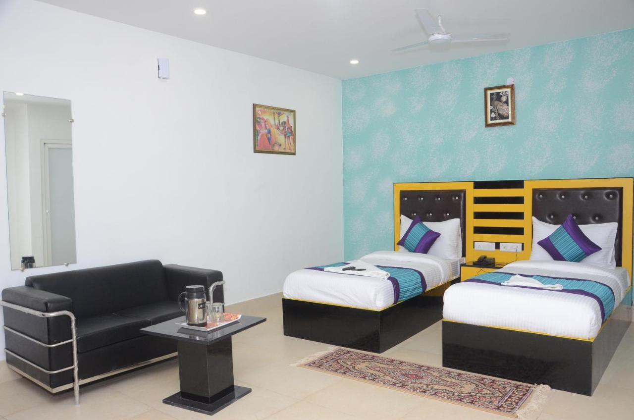 Capital O 13310 Noida Suites Zewnętrze zdjęcie