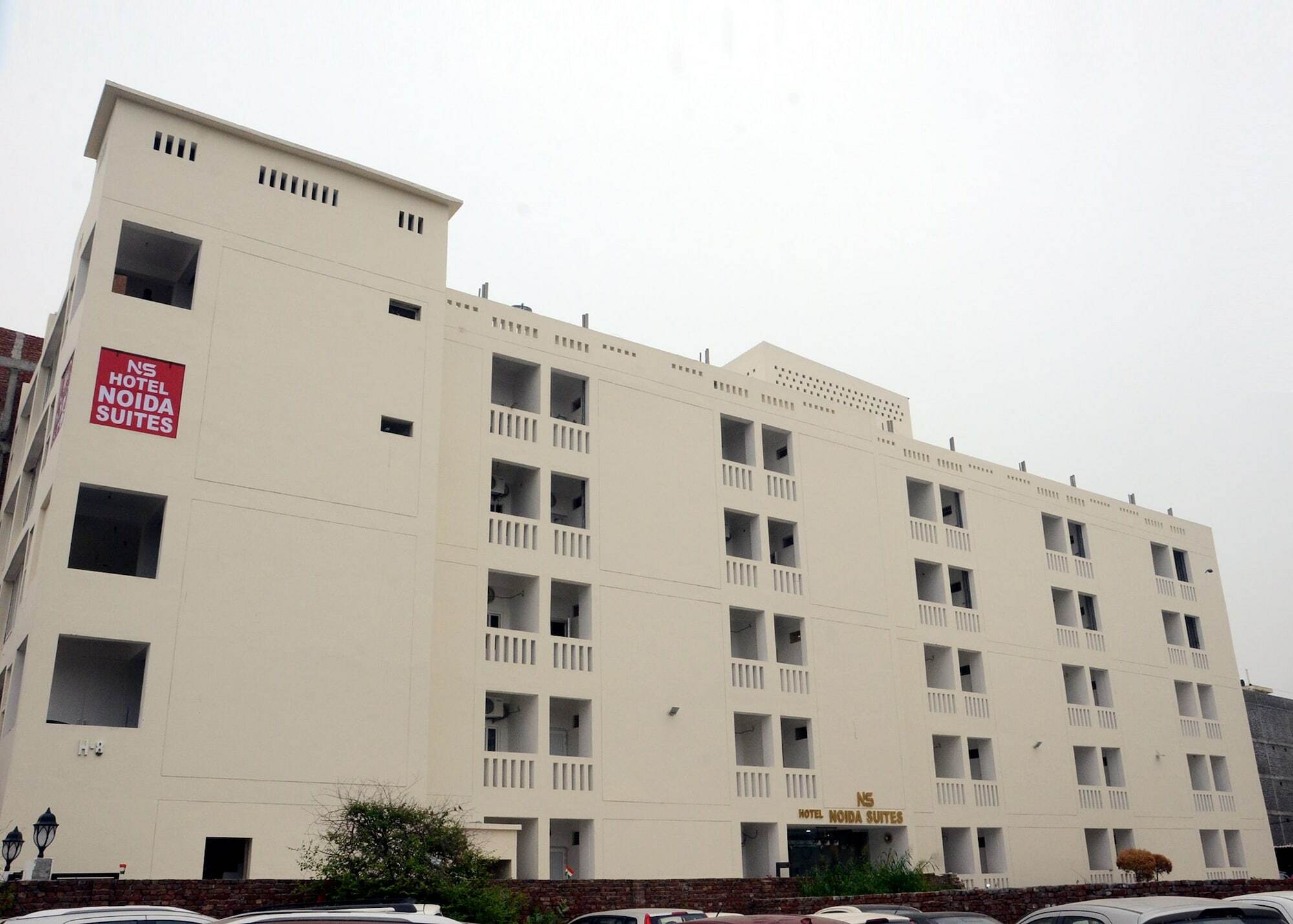 Capital O 13310 Noida Suites Zewnętrze zdjęcie